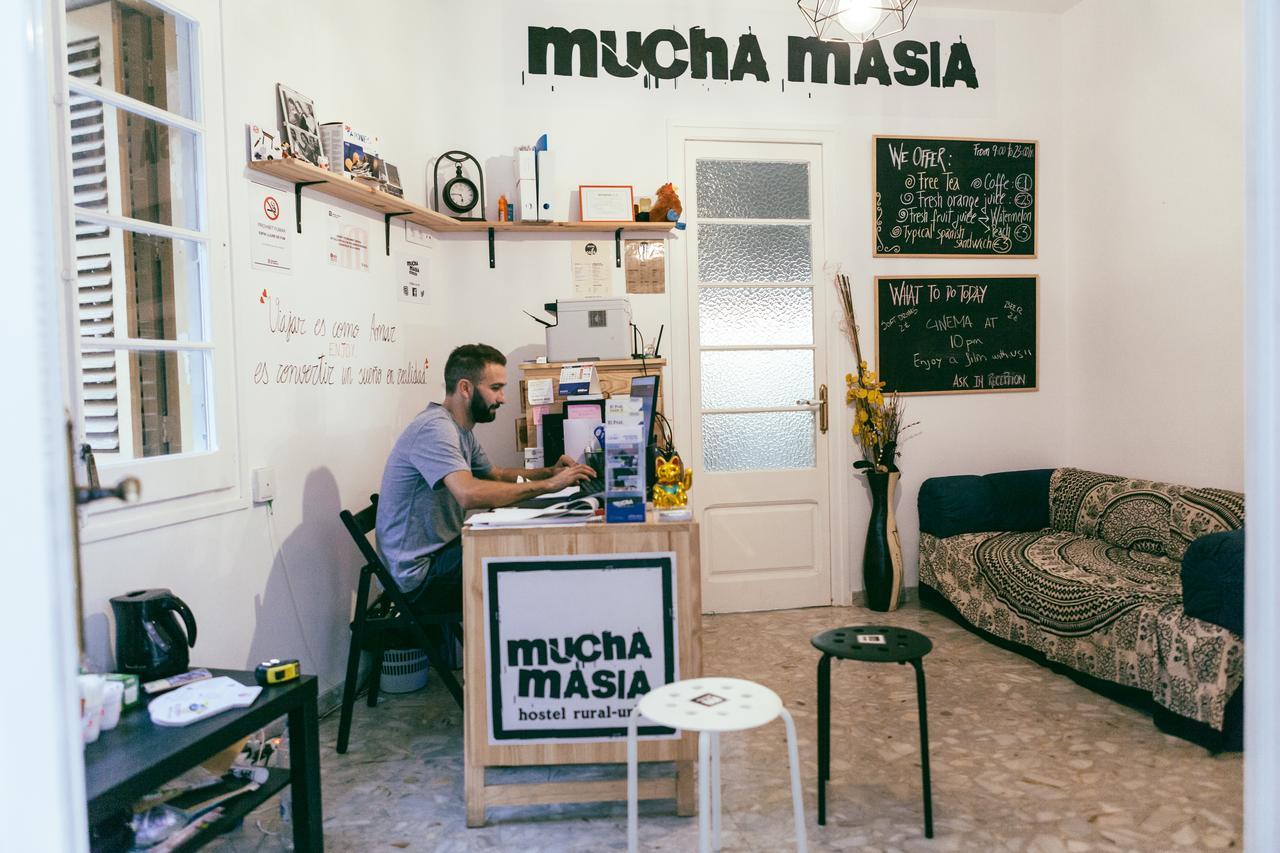 Mucha Masia Hostel Rural Urba เอลปรัตเดยูเบรกัต ภายนอก รูปภาพ